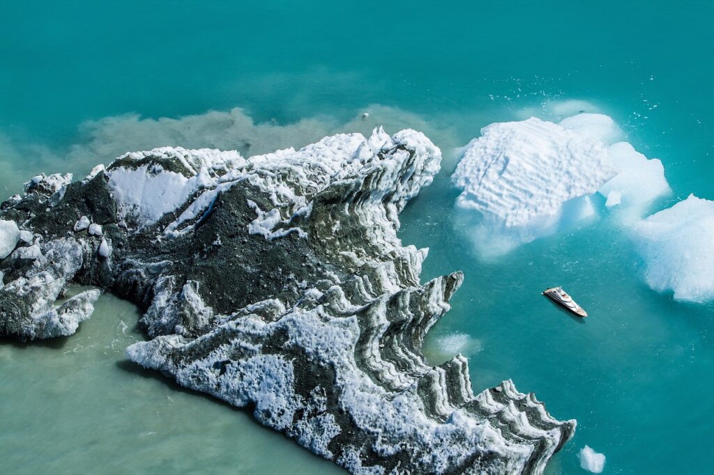 Luftbildaufnahme mit einer Drohne zwecks Vermessung von einer Yacht mit Insel zur Topologischen 3D Vermessung